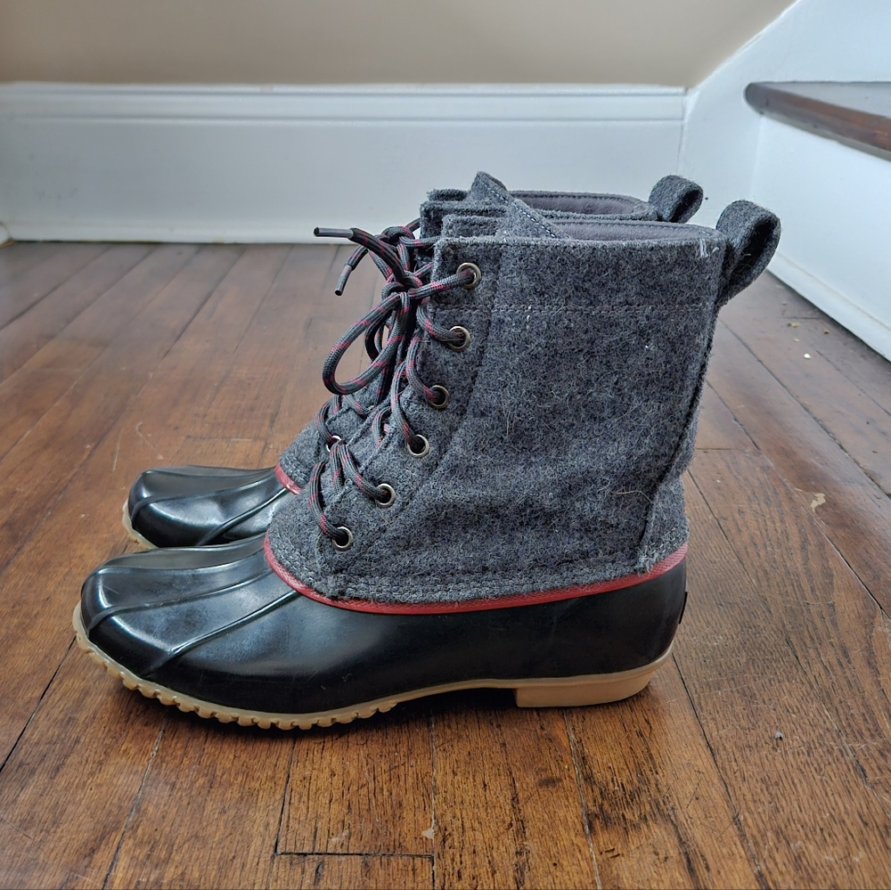 G.H. Bass & Co. Gray and Black Lace Up Boots